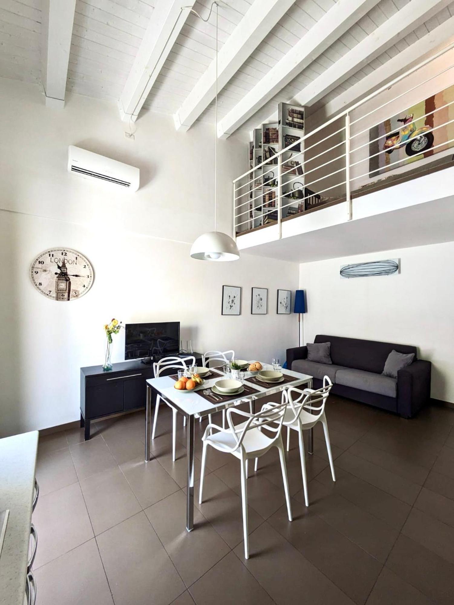 Mare Del Sud , Lovely Apartment With Sea View Поцало Екстериор снимка